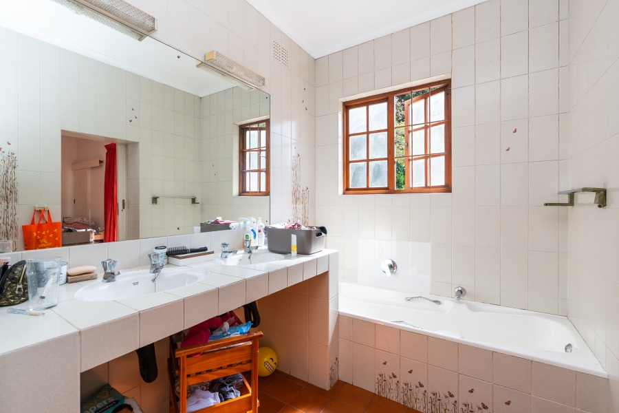 3 Bedroom Property for Sale in Pinelands Western Cape